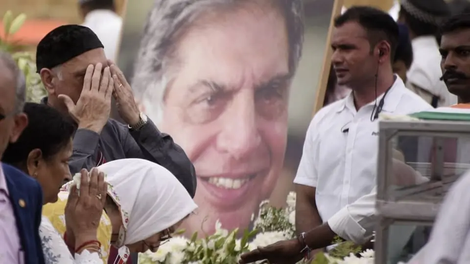 Beliebter Unternehmer ist tot
                                         - 
                            Indien trauert um Ratan Tata
